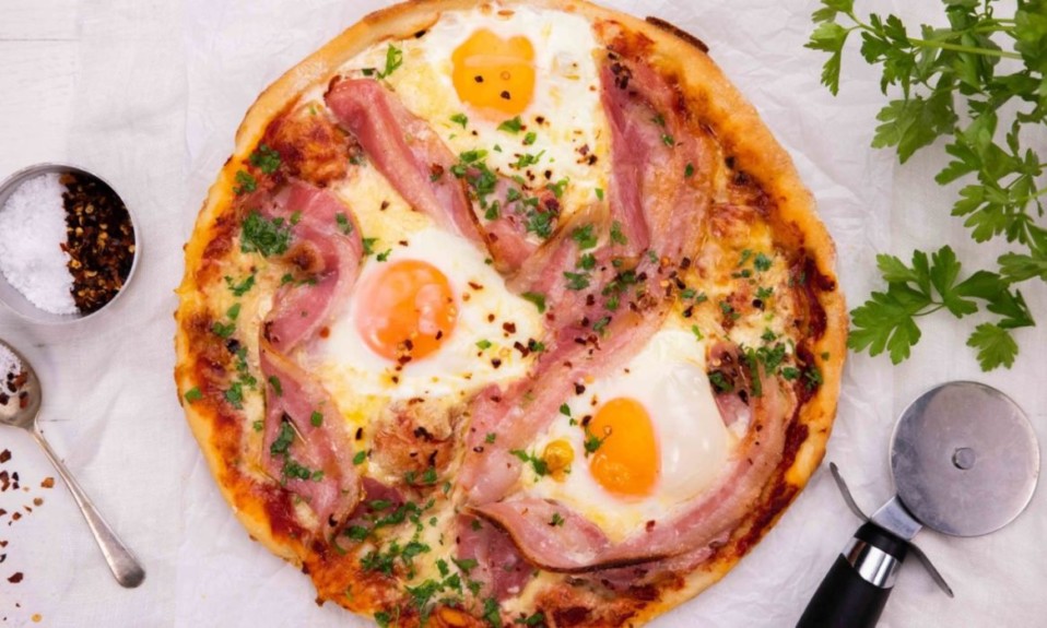 Bacon and Egg Pizza