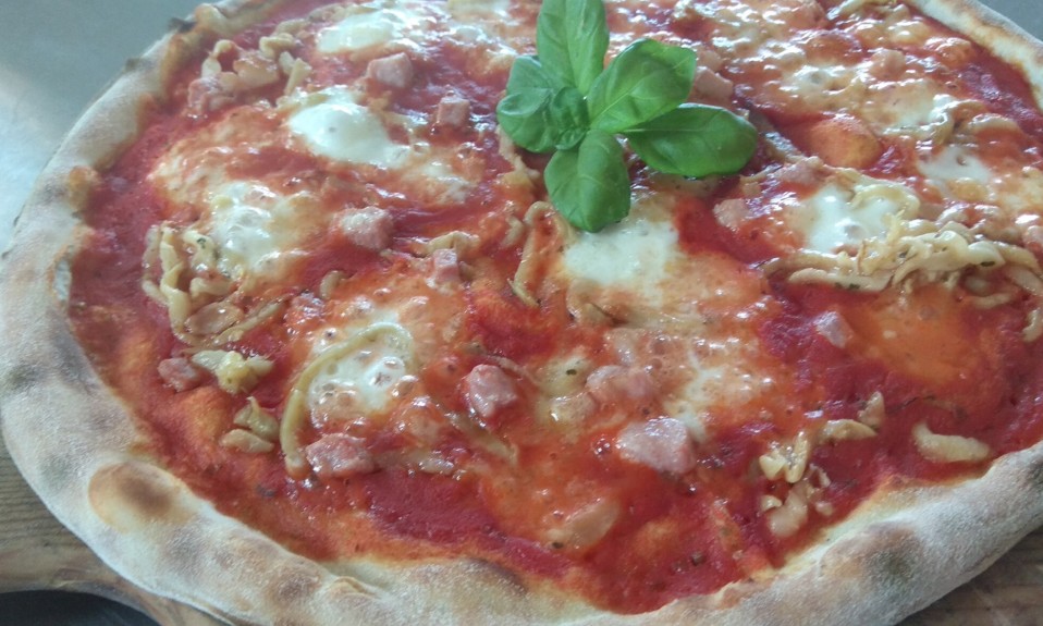 Pazza Pizza