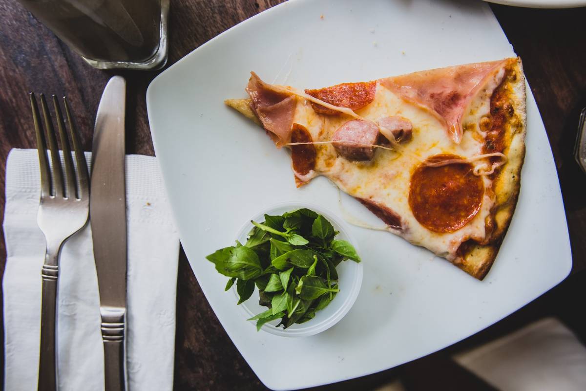 Pepperoni and Ham white sauce pizza