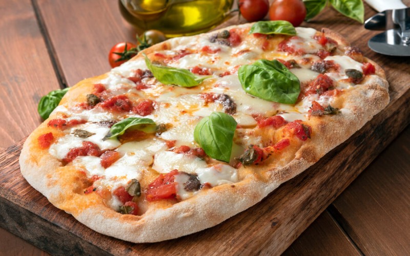 Pinsa Romana Pizza (Italy)