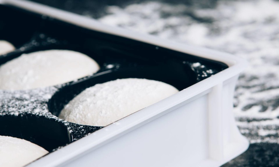 How to Buy and Use Pizza Dough Proofing Box