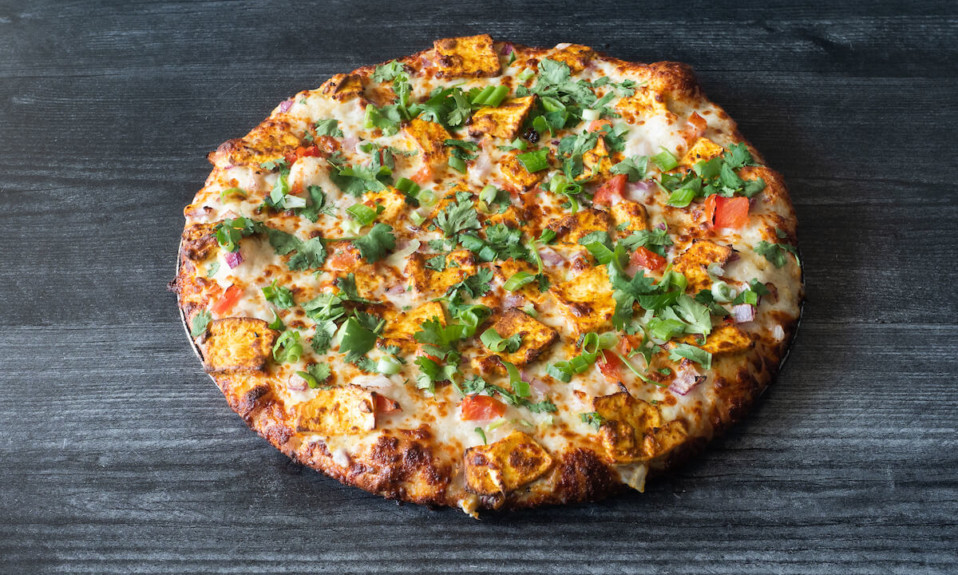 Achari Paneer Pizza (India)