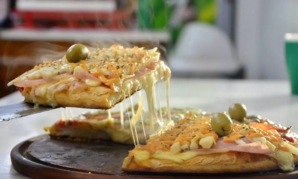 Fugazzeta Pizza (Argentina)