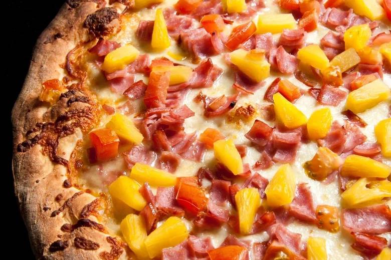 Hawaiian Style Pizza (Canada)