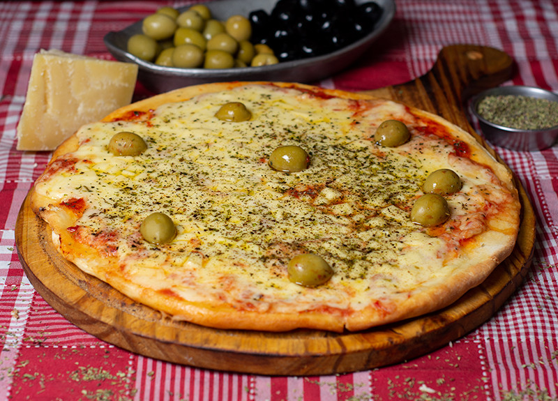 Muzarela Pizza (Argentina)