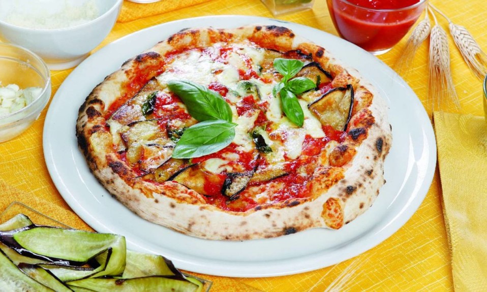 Parmigiana Pizza (France)