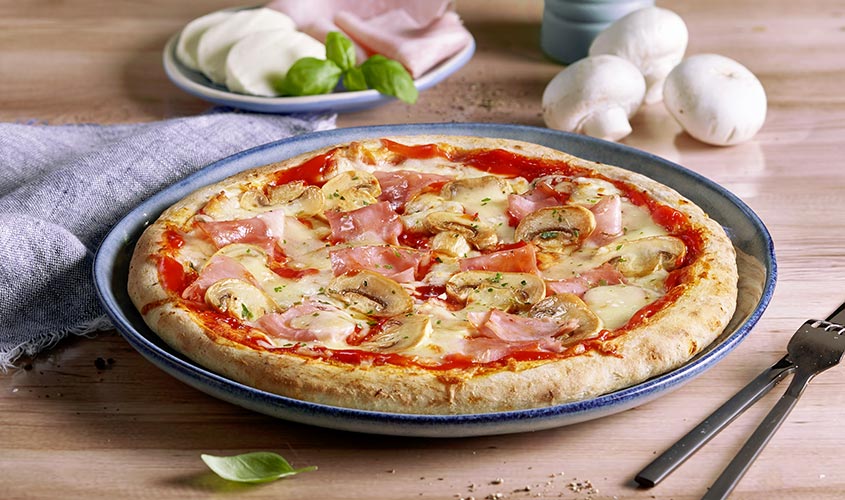 Prosciutto E Funghi Pizza (Italy)