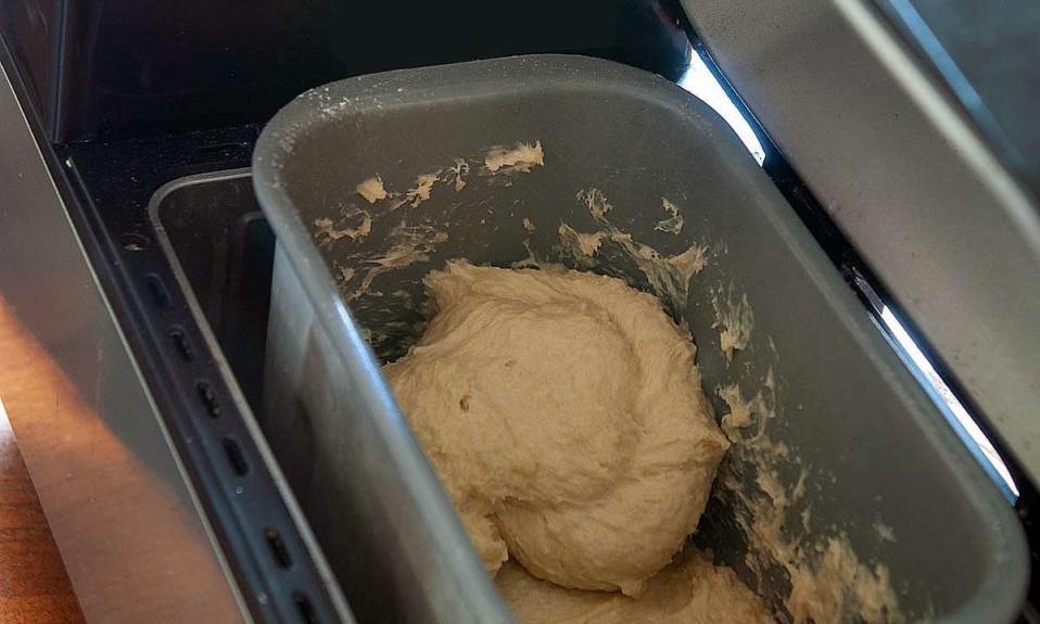 Guide to Making Pizza Dough in a Bread Maker